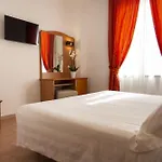 Paradiso 4*