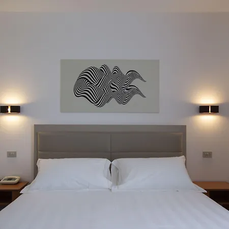 Paradiso 4*