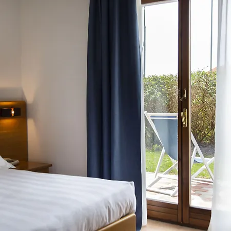 Paradiso מלון 4*