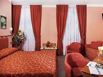 Otel Paradiso